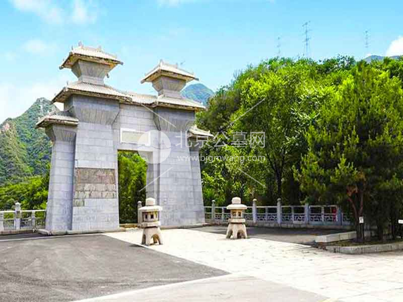 北京延庆室内墓地盘点：北京长城华人怀思堂具体地址在哪里？陵园内部环境怎么样？官方购墓热线是多少？