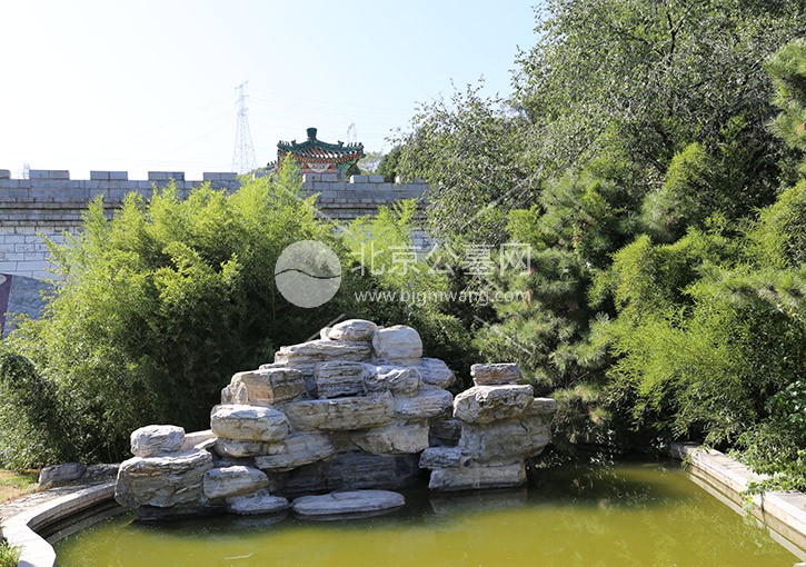 北京门头沟经济型墓地盘点：万佛华侨陵园具体地址在哪儿？陵园内部环境怎么样？官方购墓热线是多少？