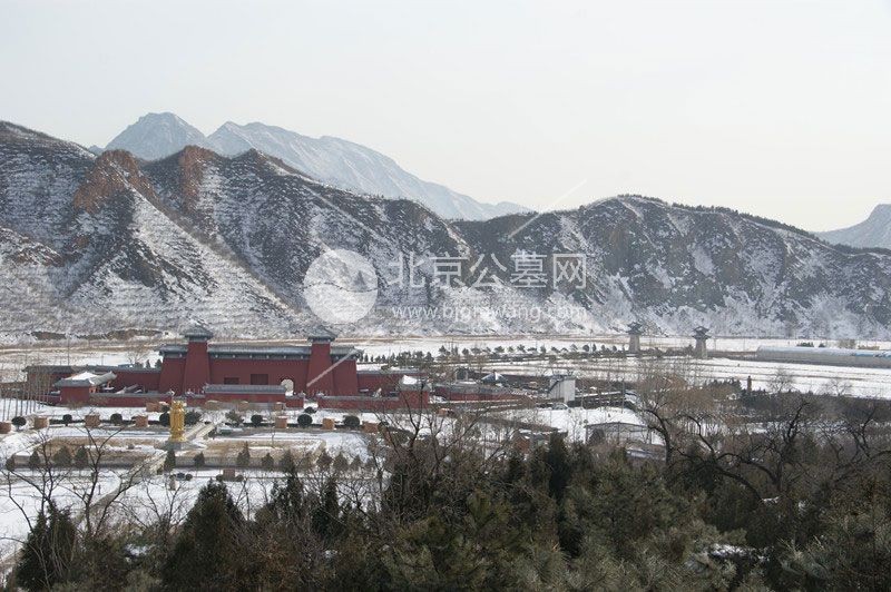 北京昌平墓地盘点：凤凰山陵园内部环境怎么样？周边都有哪些景观？官网购墓电话是多少？