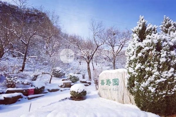 北京怀柔墓地盘点：九公山长城纪念林都有哪些特色园区？在售墓区有哪些？官网购墓电话是多少？