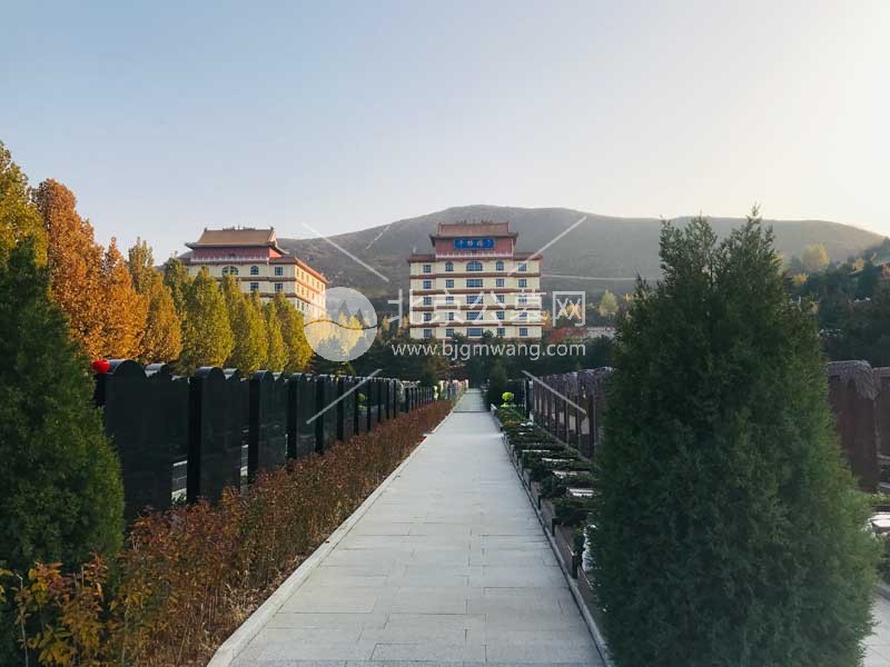 北京周边墓地：殡葬困局的破题者—灵山宝塔陵园