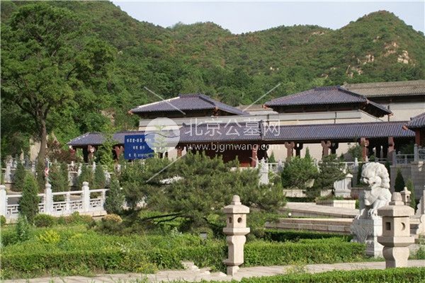 长城文化带上的清明记忆——华人怀思堂服务升级观察 陵园销售部：400-005-9967