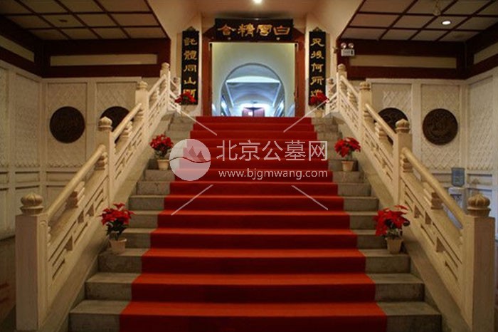 长城华人怀思堂的建筑风格有何特色？